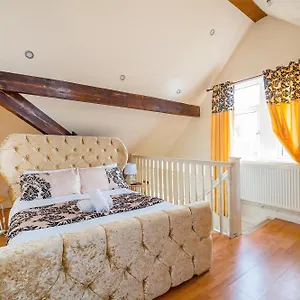 Cozy Luxe Haven: Free Parking & Fast Wifi Leeds (West Yorkshire)